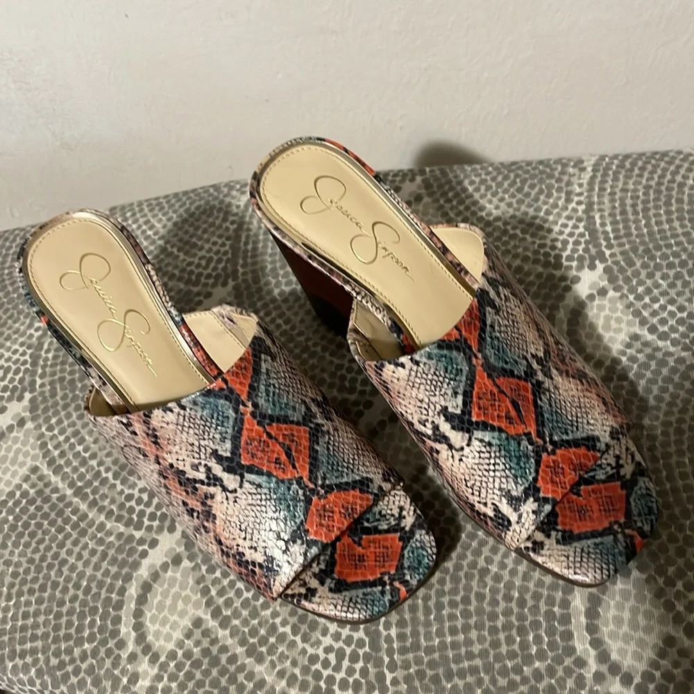 Jessica Simpson 3 inch wooden wedge with snakeskin print. Size 9. Multi-color. - Picture 4 of 7